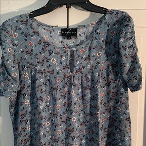 Fenomenon Multi-colored Floral Smocked Short Sleeve Blouse